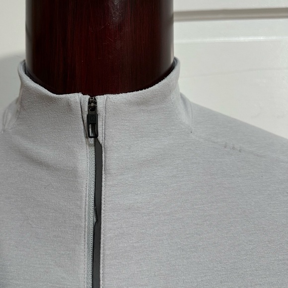 Lululemon Surge Warm 1/2 Zip Pullover Size M  Heathered Sea Salt Grey $128 - Picture 3 of 6